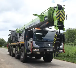 Picture of the Zoomlion 120 ton crane